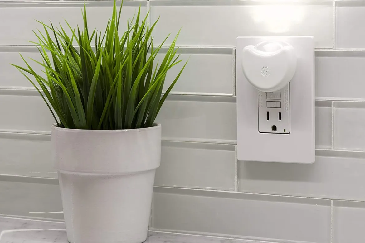 GE Half-Moon Light Sensing LED Night Light, 2 Pack, White