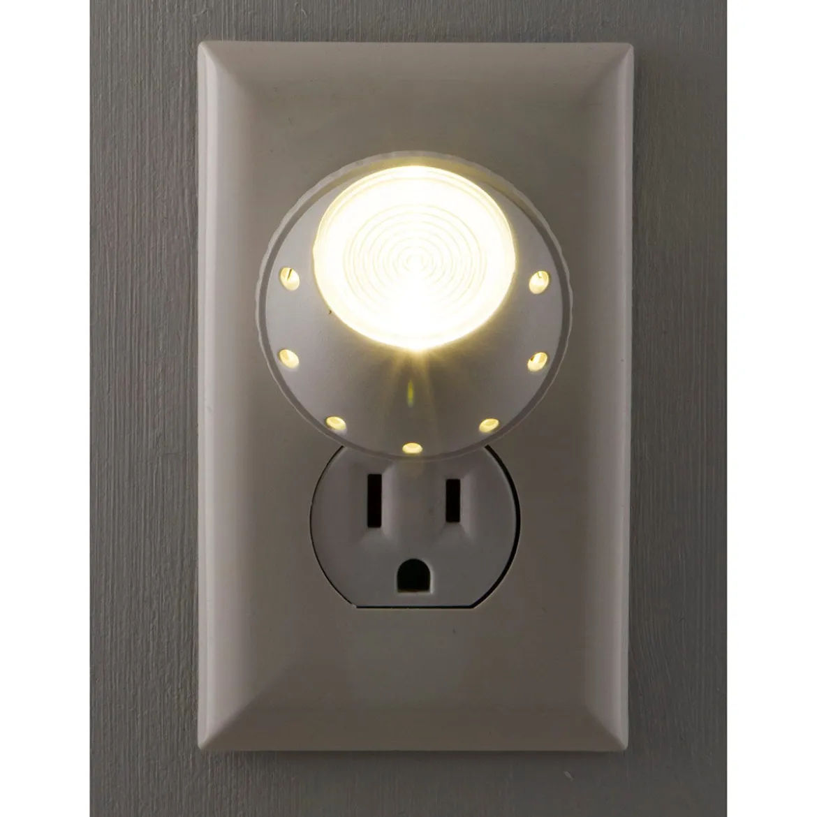 GE Light Sensing Rotating LED Night Light, White