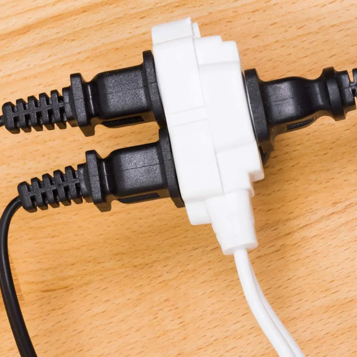 GE 3-Outlet 15ft. Extension Cord with Twist-to-Close Outlets, White