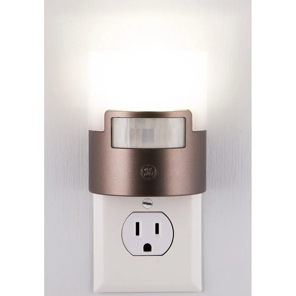 GE UltraBrite Motion Activated LED Night Light, Bronze