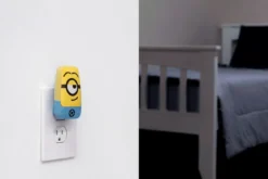 Minions Light Sensing LED Night Light, Yellow