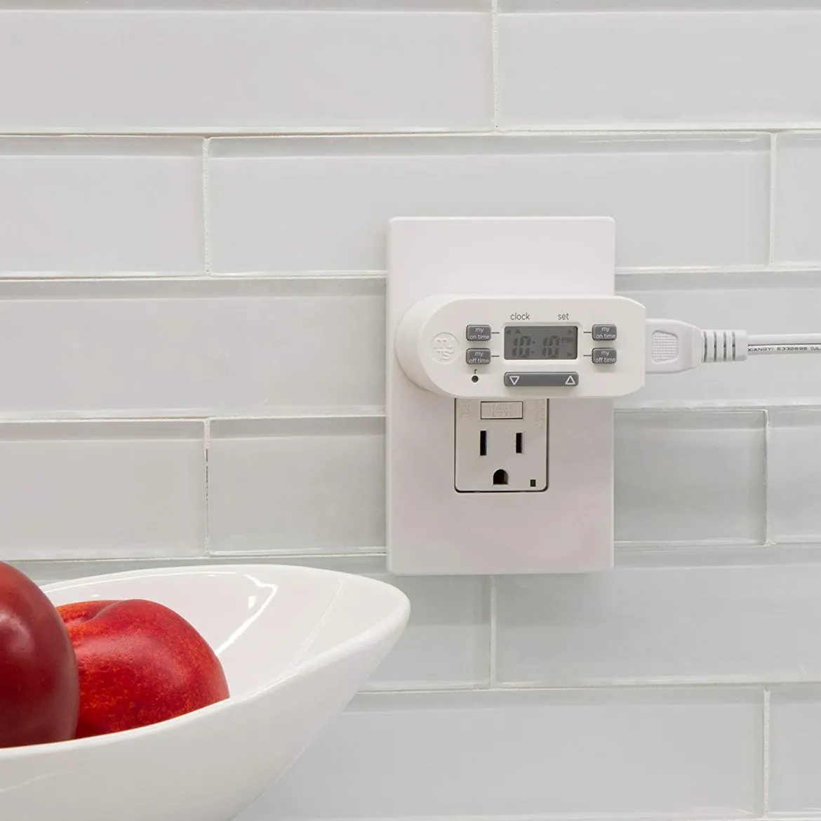 myTouchSmart Indoor Plug-In Simple Set Digital Bar Timer, White