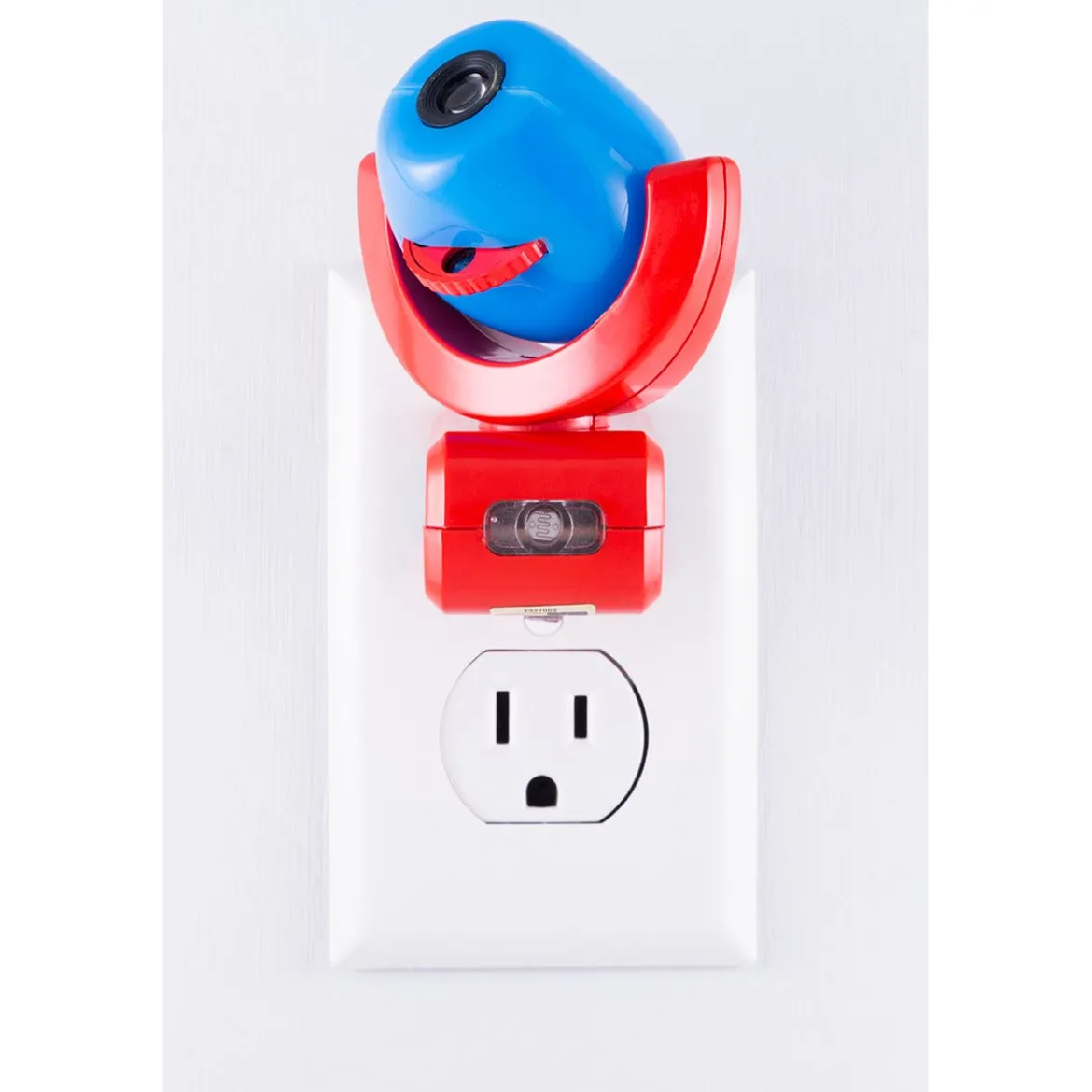 Projectables Disney Mickey Mouse & The Roadster Racers Light Sensing 6-Image LED Night Light, Red