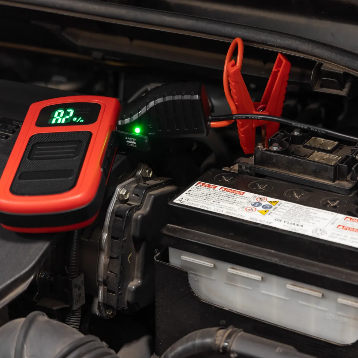 UltraPro Elite Portable Jump Starter, 8000mAh, 800A peak, USB-C, USB-A ports
