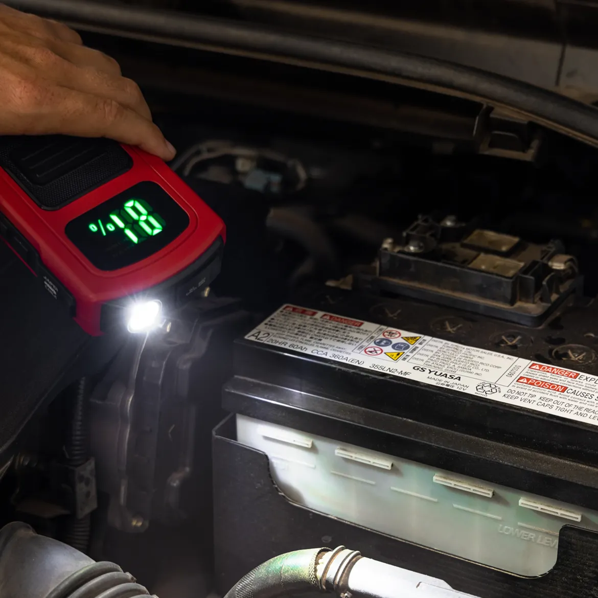 UltraPro Elite Portable Jump Starter, 8000mAh, 800A peak, USB-C, USB-A ports