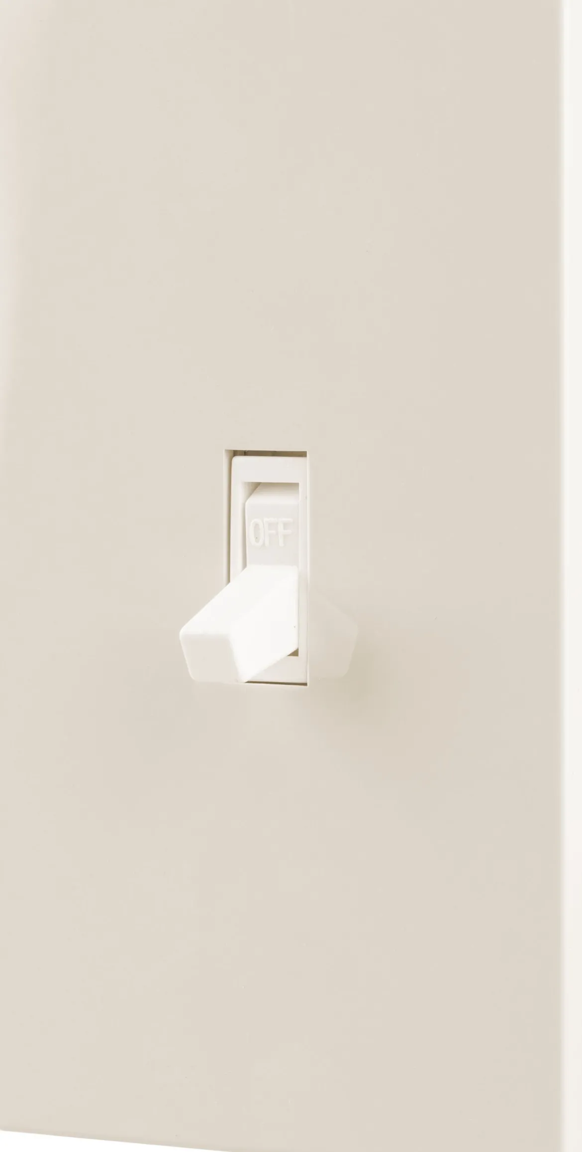 UltraPro Screwless Toggle Switch Wallplate, Light Almond