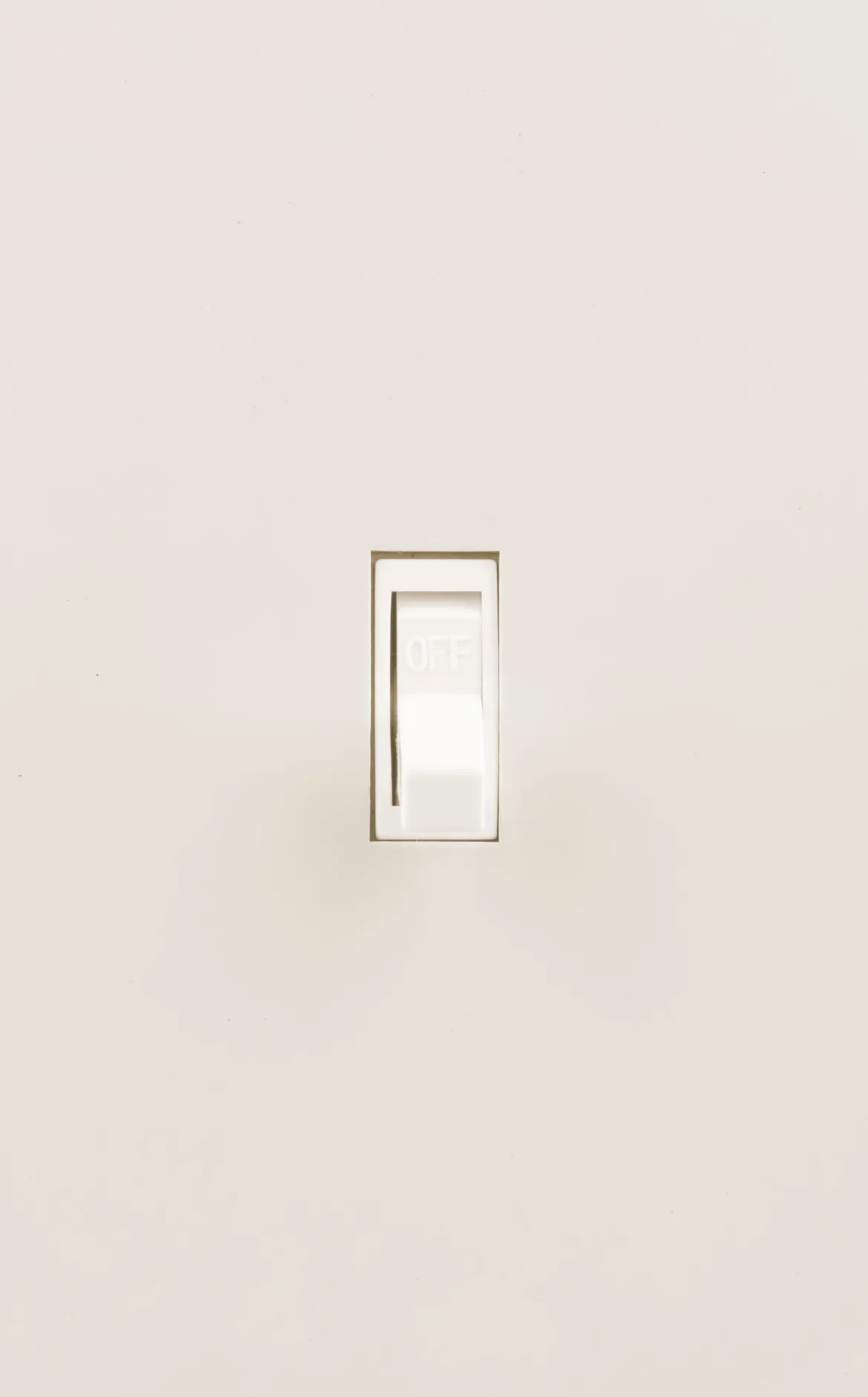 UltraPro Screwless Toggle Switch Wallplate, Light Almond